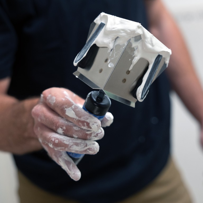 Inside 90° Corner Hand Flusher - Image 3
